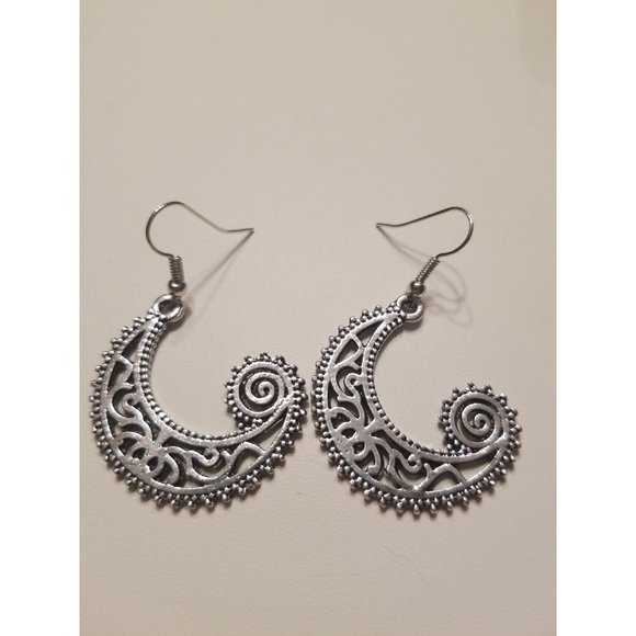 Jewelry - Silver paisley Earrings